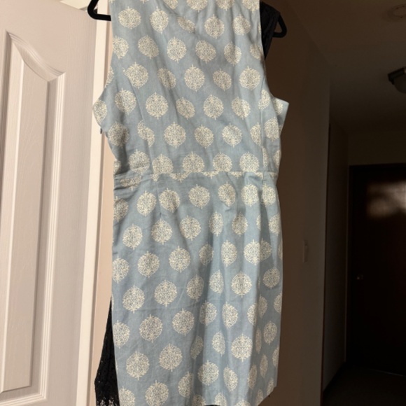 Blue white dress - Picture 3 of 4